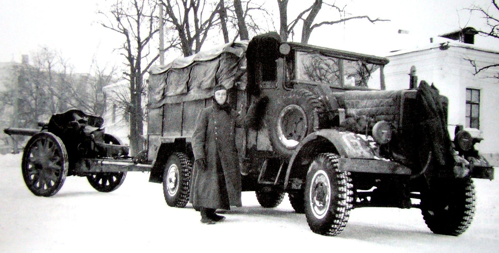 Зимние испытания полноприводного грузовика Einheits-Diesel с 105 мм пушкой. 1937 год