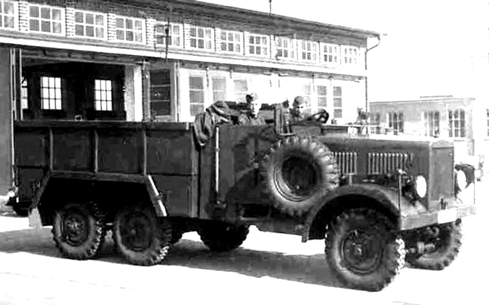 Опробование готового автомобиля Einheits-Diesel с балластом и неподвижным правым запасным колесом. 1938 год